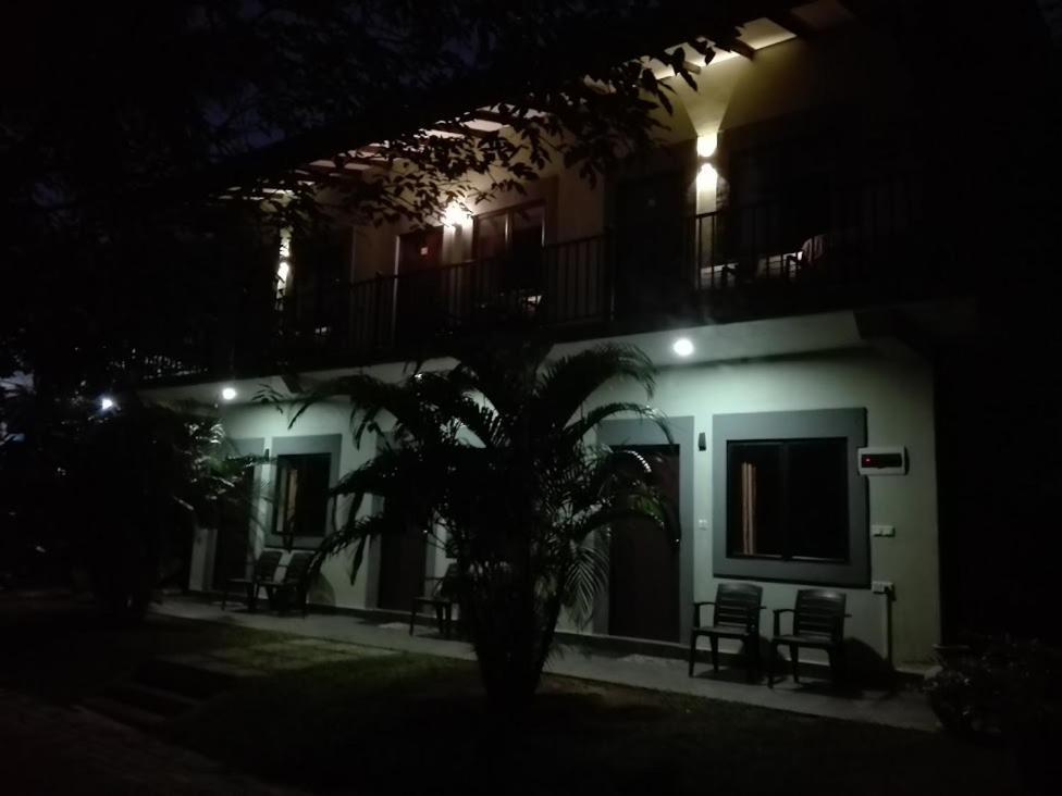 The Paramount Lodge Polonnaruwa Bagian luar foto