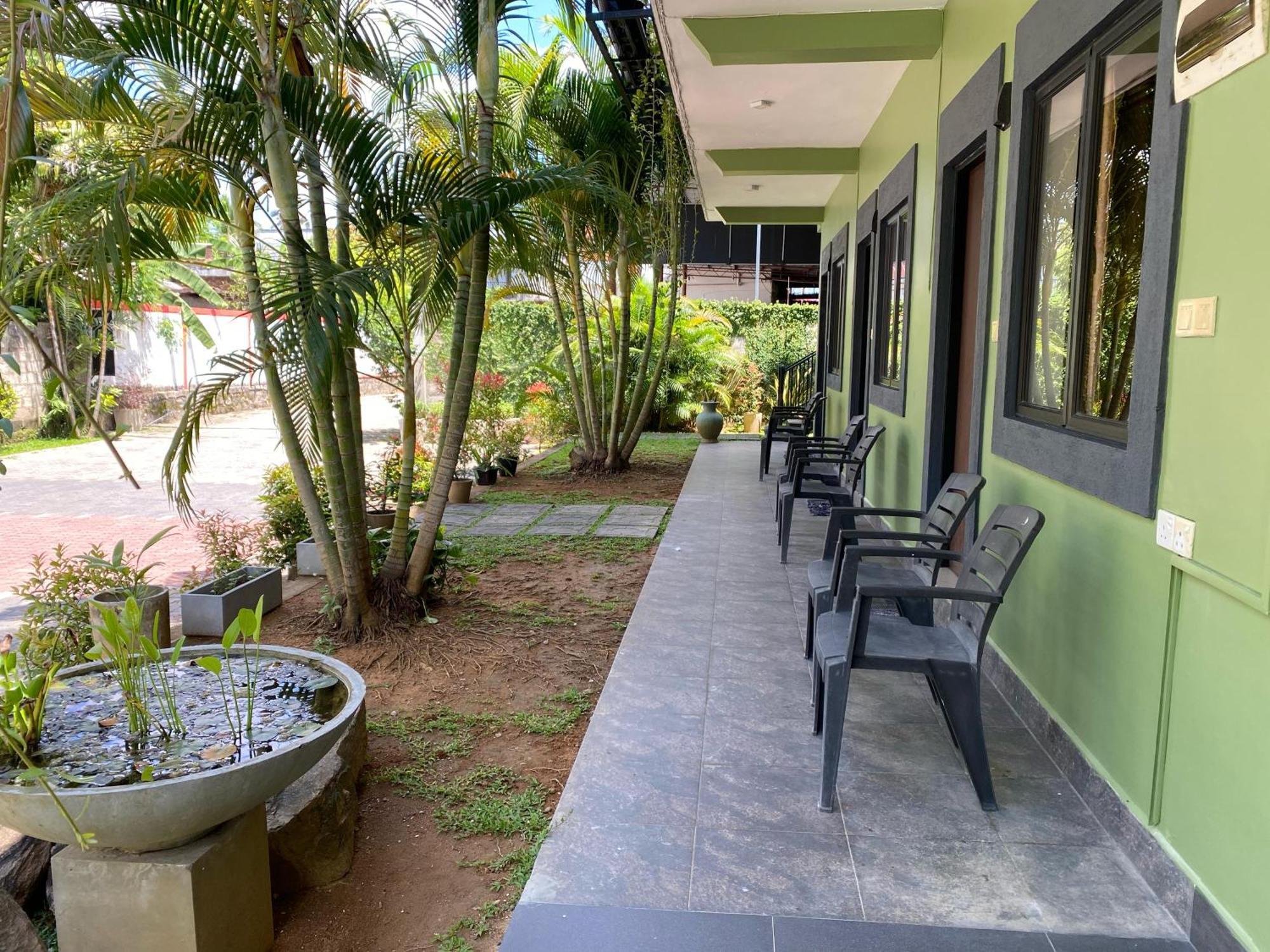 The Paramount Lodge Polonnaruwa Bagian luar foto
